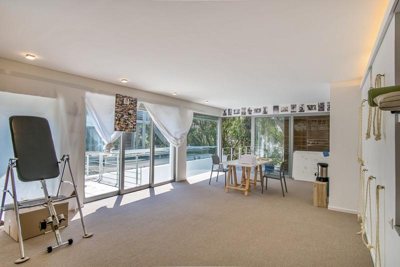 5 Bedroom Property for Sale in Bantry Bay Western Cape